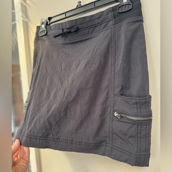 Athleta Trekkie Skort with Built In Shorts and Handy Pockets - Picture 4 of 8